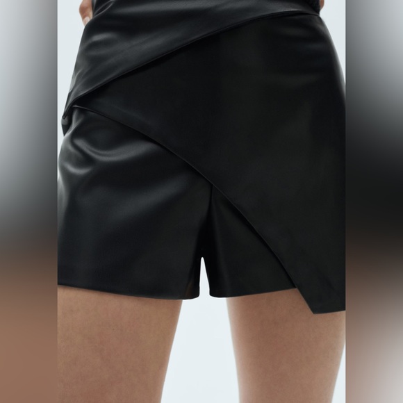 Mango Black faux leather Mini Skirt NWT - Picture 5 of 5